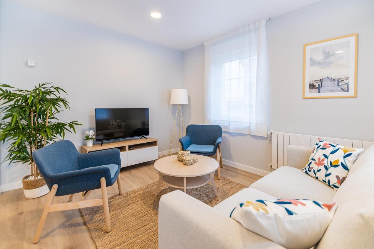 Villa Marta - Apartamentos Centricos Junto Al Mar Castro Urdiales Kültér fotó