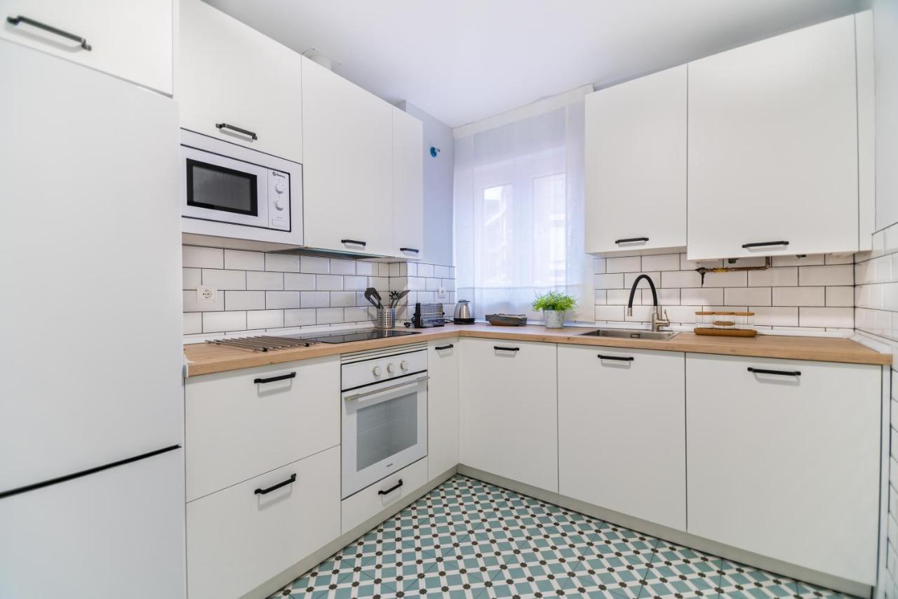 Villa Marta - Apartamentos Centricos Junto Al Mar Castro Urdiales Kültér fotó