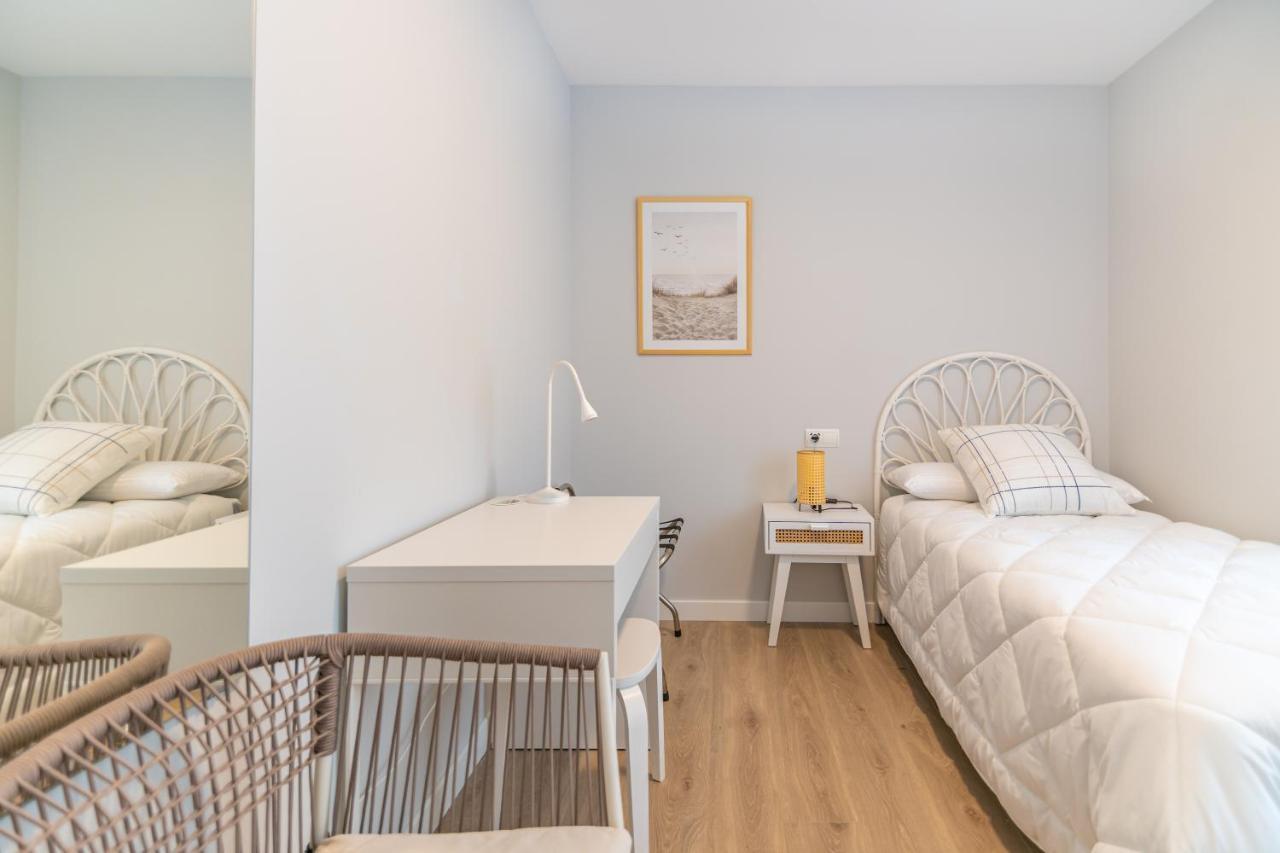 Villa Marta - Apartamentos Centricos Junto Al Mar Castro Urdiales Kültér fotó