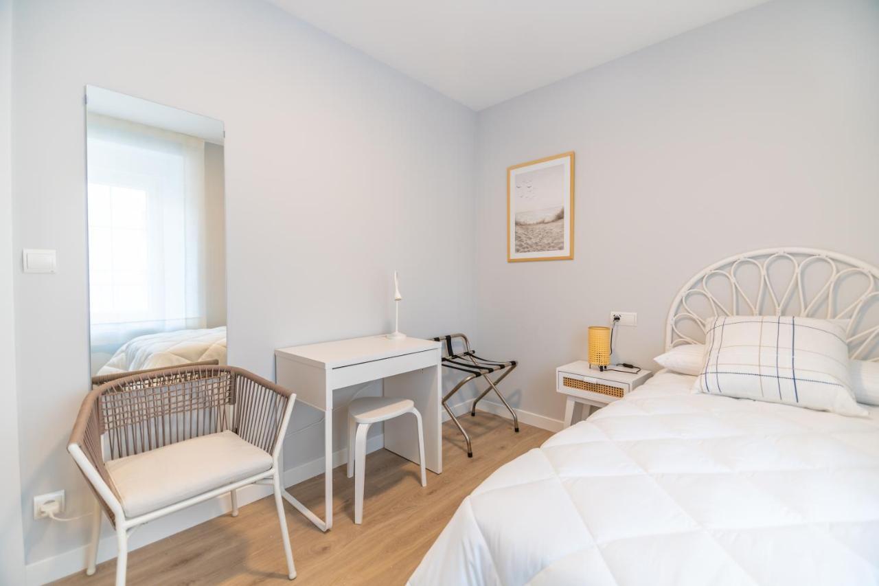Villa Marta - Apartamentos Centricos Junto Al Mar Castro Urdiales Kültér fotó